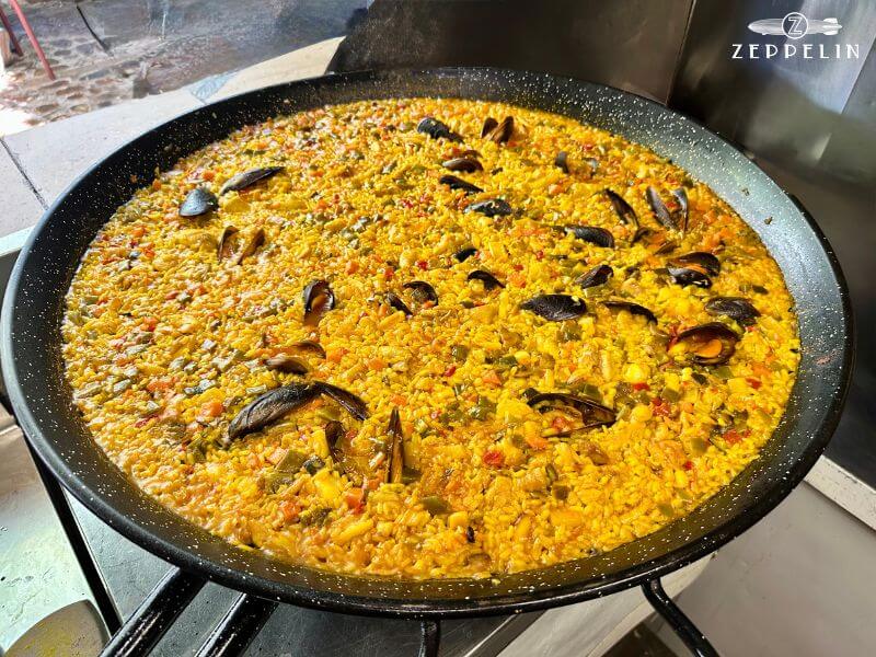 arroz a banda con alioli en ZEPPELIN