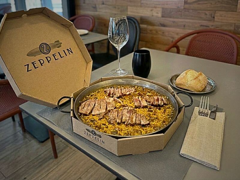 Packaging de arroz para llevar de Zeppelin listo para comer en casa