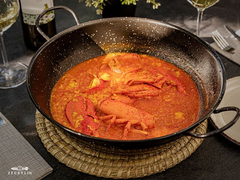 Arroz caldoso o meloso con bogavante nacional