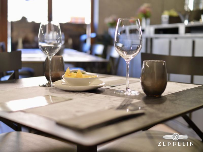 Mesa preparada para las vacaciones de Semana Santa en Torrelodones